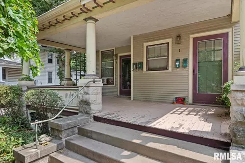 Exterior - 826 S Walnut St, Springfield, IL 62704 photo 2 of 3