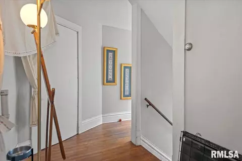 Entry Way - 826 S Walnut St, Springfield, IL 62704 photo 1 of 1