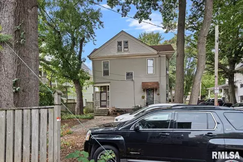 Exterior - 826 S Walnut St, Springfield, IL 62704 photo 3 of 3