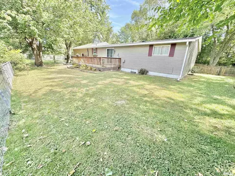 Exterior - 403 12 Jared St, Abingdon, IL 61410 photo 3 of 8