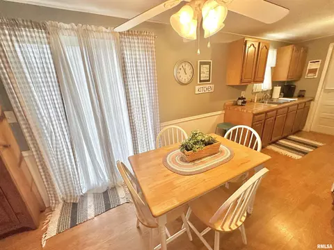 Kitchen - 403 12 Jared St, Abingdon, IL 61410 photo 1 of 3