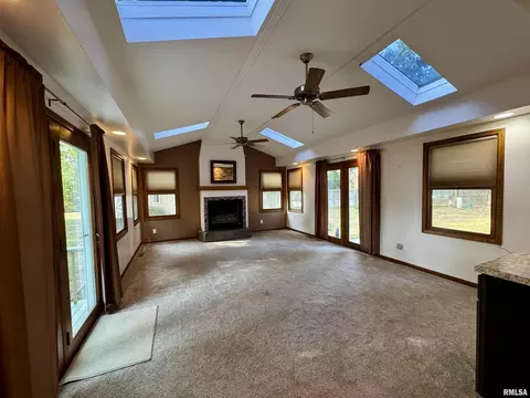 3909 Pine Tree Rd, Quincy, IL 62305 photo 6