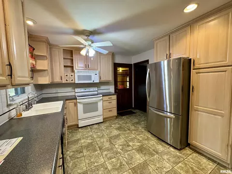 3909 Pine Tree Rd, Quincy, IL 62305 photo 4