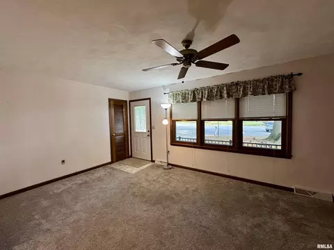 3909 Pine Tree Rd, Quincy, IL 62305 photo 3