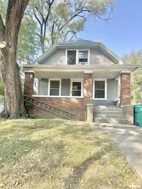 264 Holton St, Galesburg, IL 61401