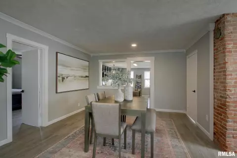 Dining - 312 W York St, Camp Point, IL 62320 photo 1 of 3