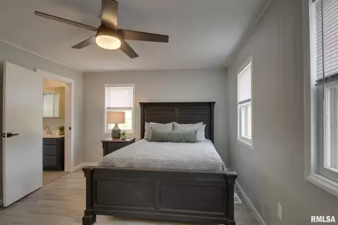 Bedroom - 312 W York St, Camp Point, IL 62320 photo 3 of 4