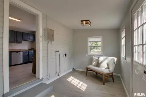 Entry Way - 312 W York St, Camp Point, IL 62320 photo 1 of 1