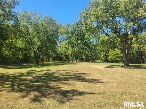 125 W Lincoln St, Nokomis, IL 62075