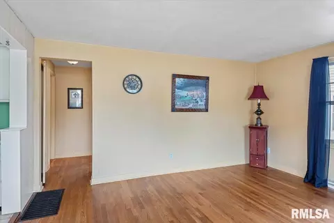 Entry Way - 2240 E Keys Ave, Springfield, IL 62702 photo 1 of 1