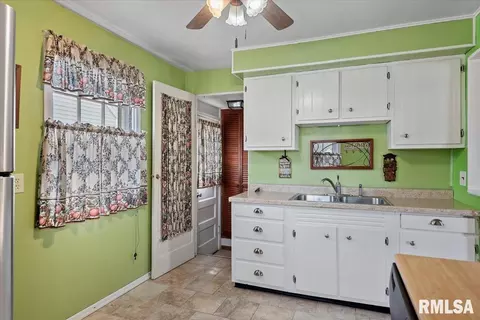 Kitchen - 2240 E Keys Ave, Springfield, IL 62702 photo 1 of 1