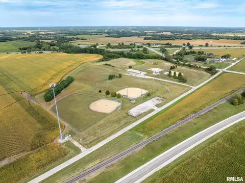 973 Knox Road 1330n Rd, Knoxville, IL 61448