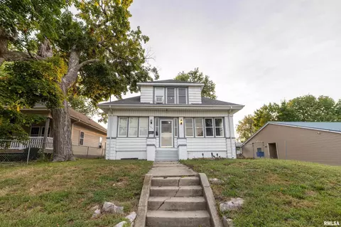 1324 N 6th St, Quincy, IL 62301