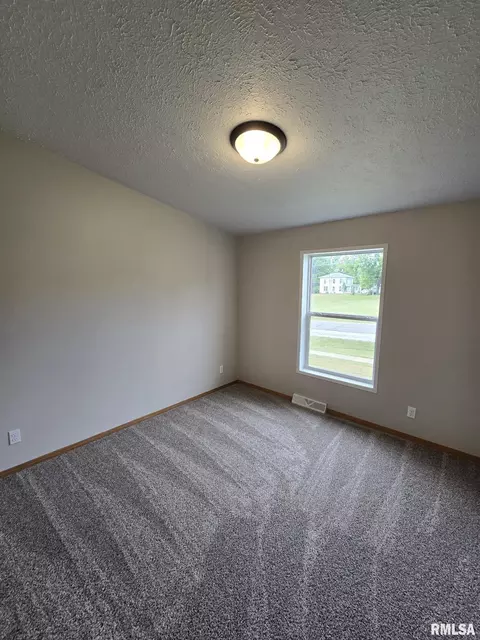 740 Broadway St, Hamilton, IL 62341 photo 9