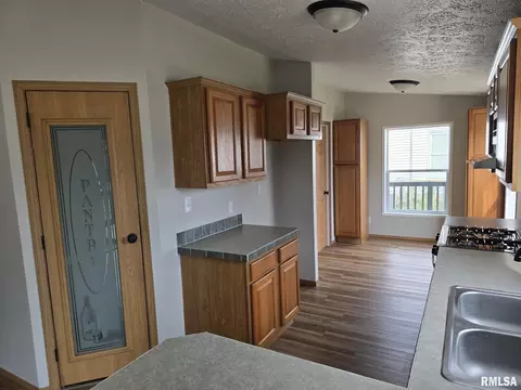 740 Broadway St, Hamilton, IL 62341 photo 6