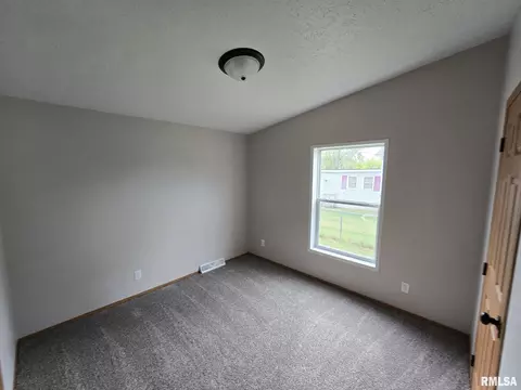 740 Broadway St, Hamilton, IL 62341 photo 11