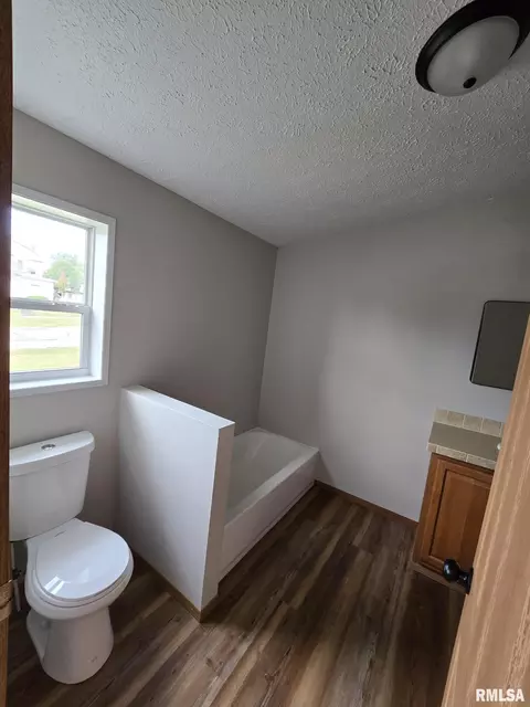740 Broadway St, Hamilton, IL 62341 photo 15