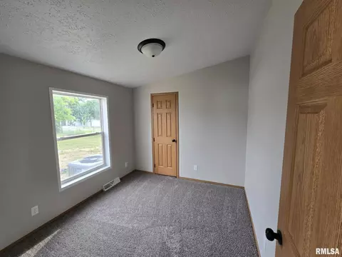 740 Broadway St, Hamilton, IL 62341 photo 16