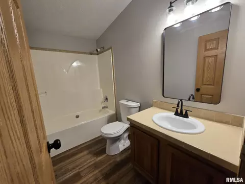 740 Broadway St, Hamilton, IL 62341 photo 12