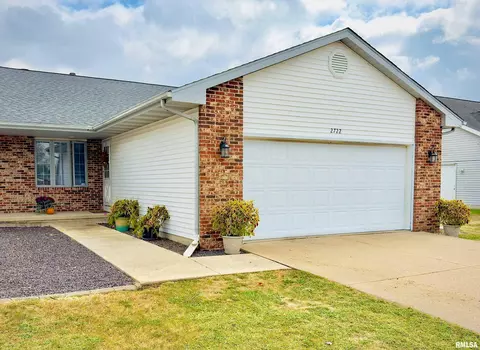 2722 Walter Rd, Springfield, IL 62703