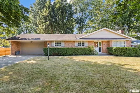 6 Wildwood Rd, Springfield, IL 62704