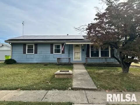 6 Fernwood Blvd, Jacksonville, IL 62650