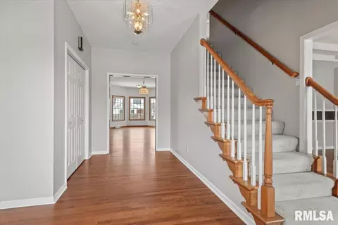 Entry Way - 6401 Raintree Pl, Springfield, IL 62712 photo 1 of 6
