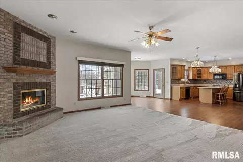 Living - 6401 Raintree Pl, Springfield, IL 62712 photo 3 of 11