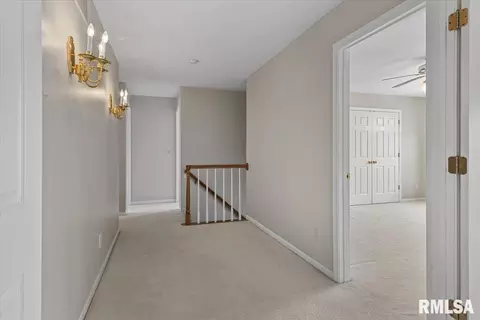Entry Way - 6401 Raintree Pl, Springfield, IL 62712 photo 5 of 6