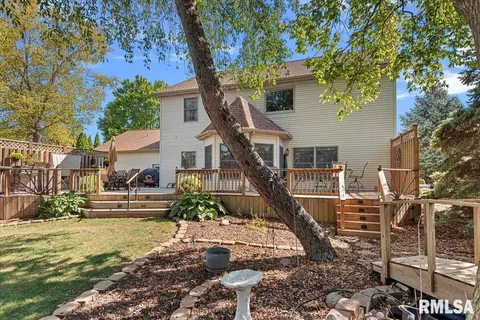 Exterior - 6401 Raintree Pl, Springfield, IL 62712 photo 8 of 11