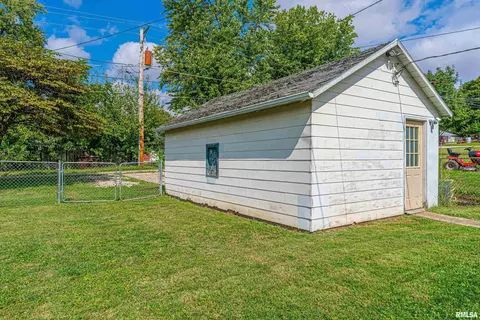 Other - 522 3rd St, Lincoln, IL 62656 photo 6 of 6