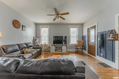 Other - 522 3rd St, Lincoln, IL 62656 photo 2 of 6