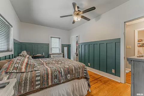 Bedroom - 522 3rd St, Lincoln, IL 62656 photo 1 of 4