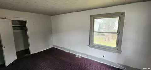 Bedroom - 401 W Elliott Ave, Springfield, IL 62702 photo 1 of 2