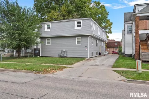 206 S Walnut St, Springfield, IL 62704