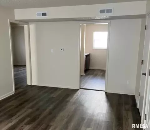 206 S Walnut St, Springfield, IL 62704 photo 9