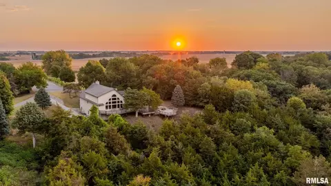 2211 E 640th Pl, Ursa, IL 62376