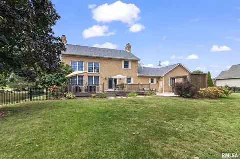Exterior - 4704 Foxhall Ln, Springfield, IL 62711 photo 7 of 9