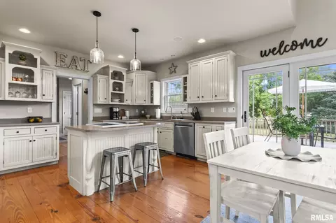 Kitchen - 4704 Foxhall Ln, Springfield, IL 62711 photo 1 of 7