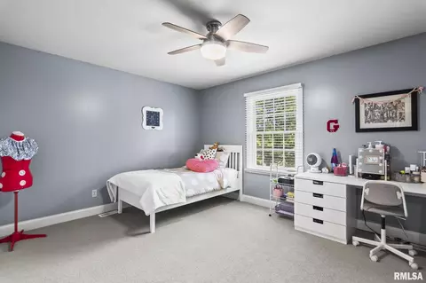 Bedroom - 4704 Foxhall Ln, Springfield, IL 62711 photo 4 of 9