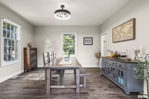 Dining - 4704 Foxhall Ln, Springfield, IL 62711 photo 1 of 3