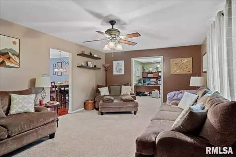 2201 Warwick Dr, Springfield, IL 62704 photo 18