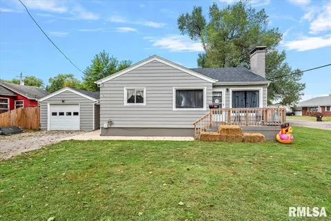 301 S Washington St, Lincoln, IL 62656