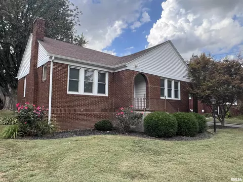 784 Florence Ave, Galesburg, IL 61401