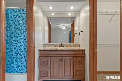 Bath - 2808 Placid Ct, Springfield, IL 62707 photo 1 of 3