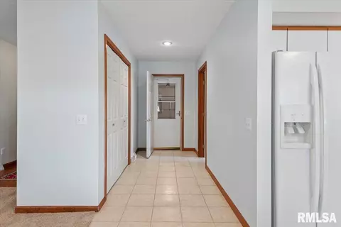 Entry Way - 2808 Placid Ct, Springfield, IL 62707 photo 2 of 2