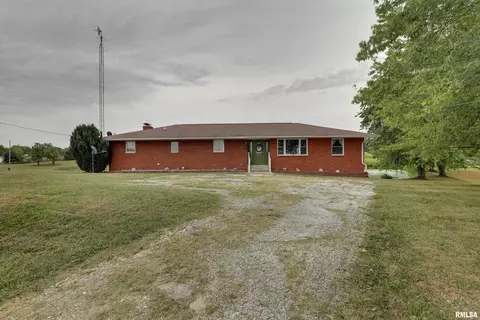 Exterior - 2304 N 1700 Pl, Camp Point, IL 62320 photo 6 of 6