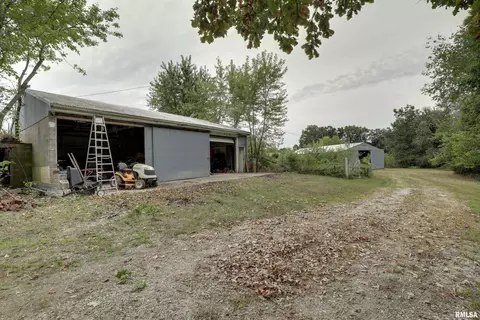 Exterior - 2304 N 1700 Pl, Camp Point, IL 62320 photo 5 of 6