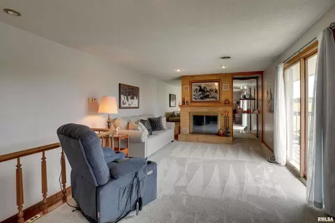 Living - 2304 N 1700 Pl, Camp Point, IL 62320 photo 1 of 4