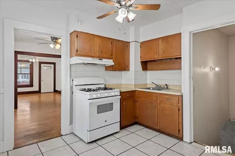 Kitchen - 1805 S 2nd St, Springfield, IL 62704 photo 1 of 1